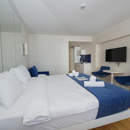 Blue Orbi City Hotel バトゥーミ エクステリア 写真